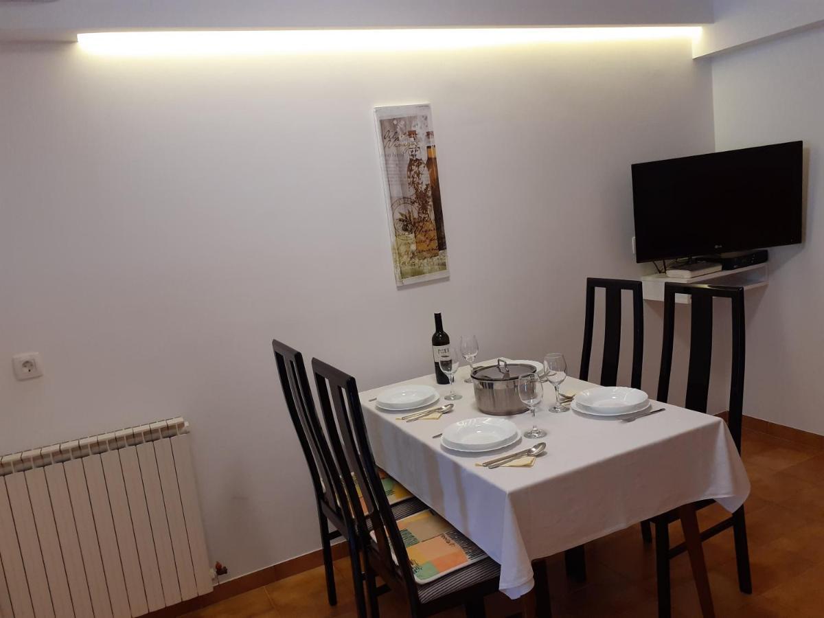 App Milka Apartment Porec Ngoại thất bức ảnh