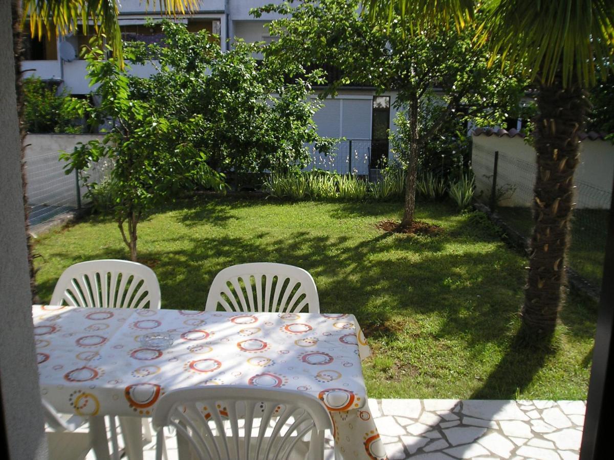 App Milka Apartment Porec Ngoại thất bức ảnh