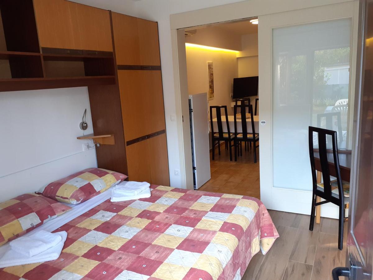 App Milka Apartment Porec Ngoại thất bức ảnh