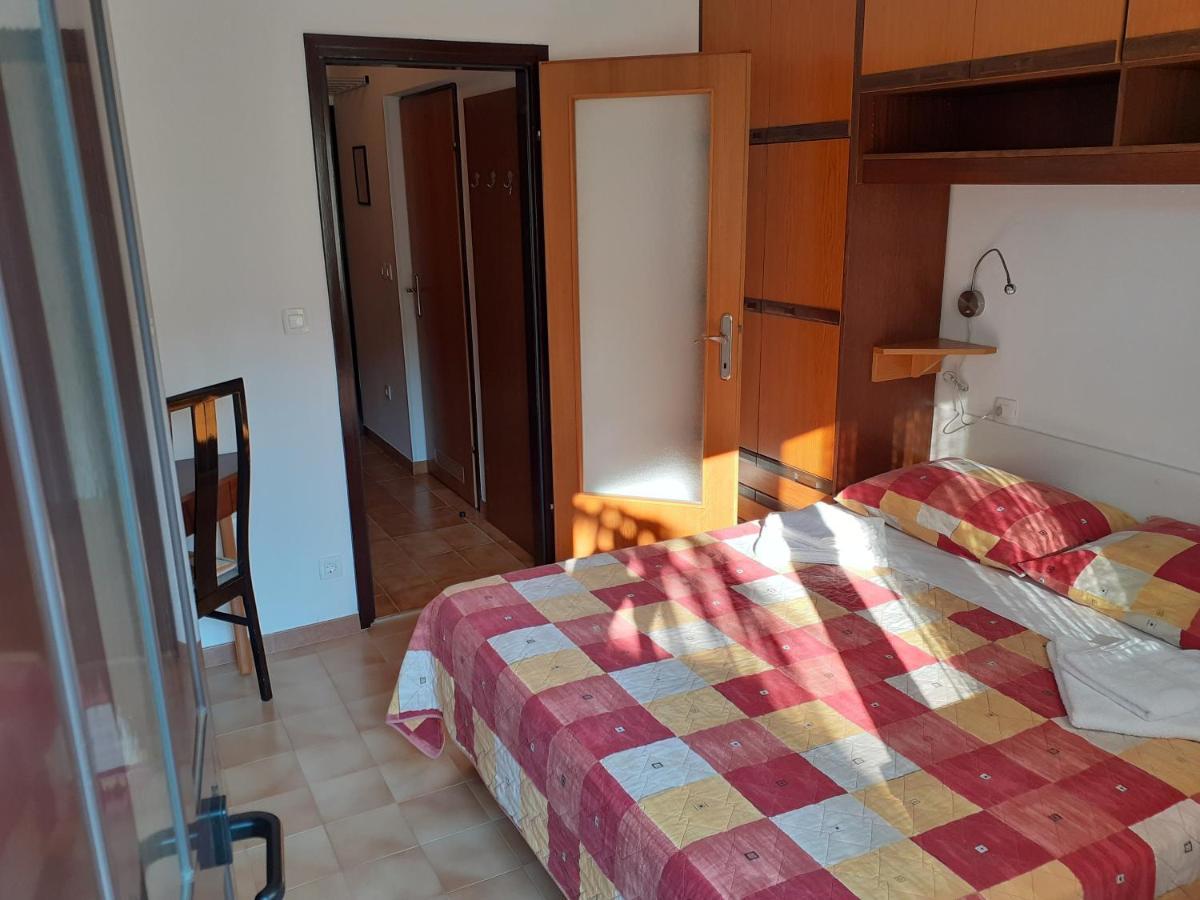 App Milka Apartment Porec Ngoại thất bức ảnh
